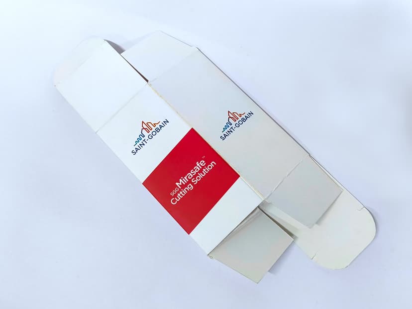 Fully unfolded mono carton box layout showing the printing and die-cut paths.